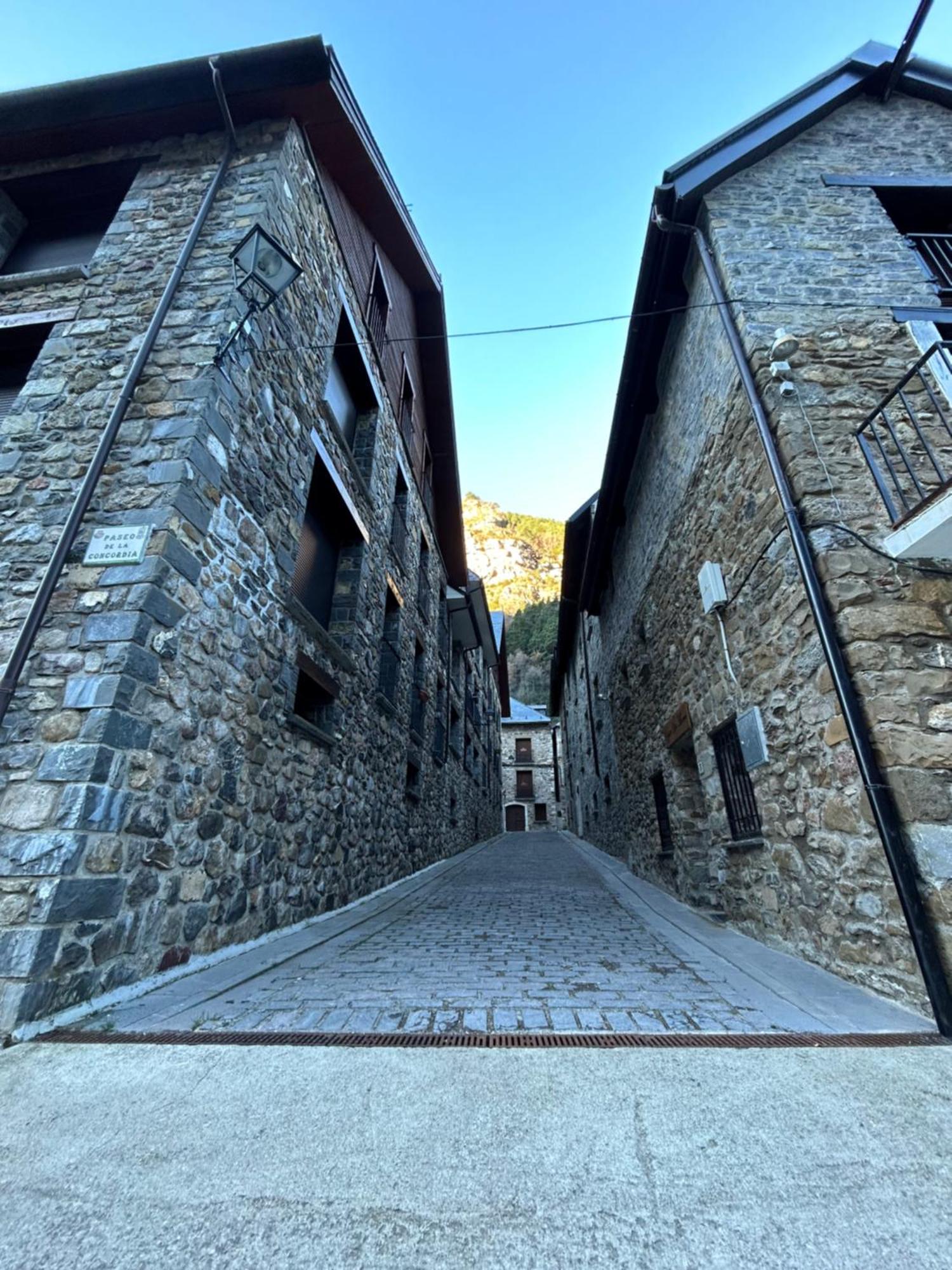 Apartahotel Canfranc Dış mekan fotoğraf
