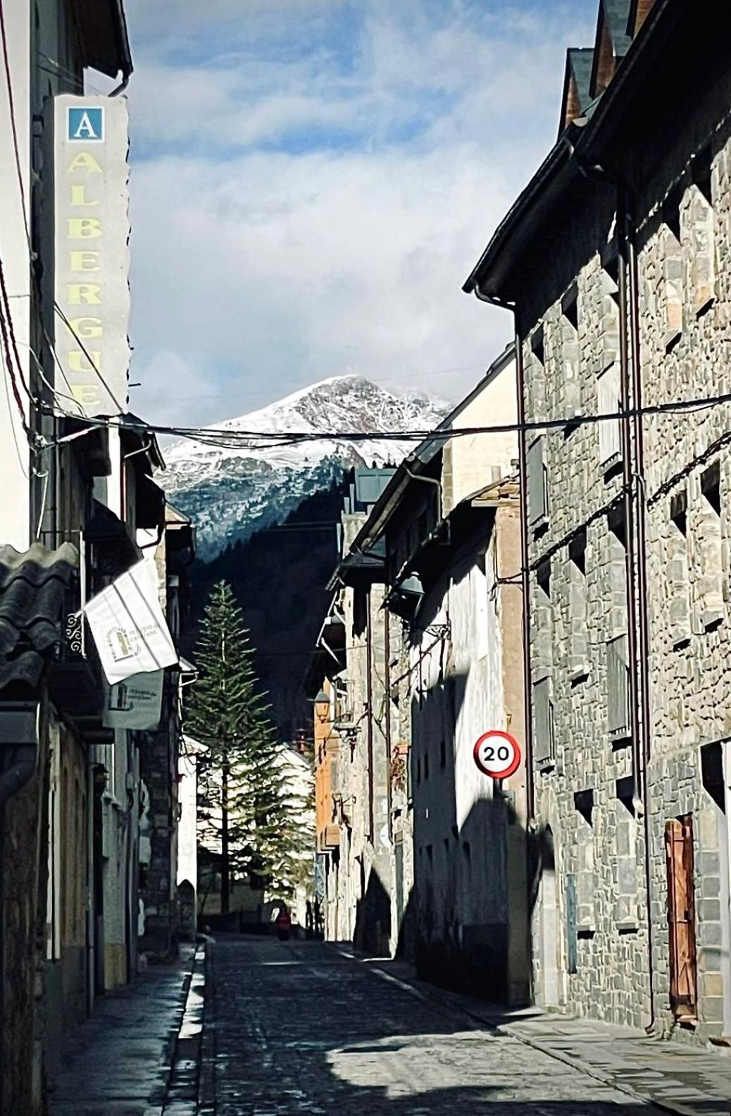 Apartahotel Canfranc Dış mekan fotoğraf